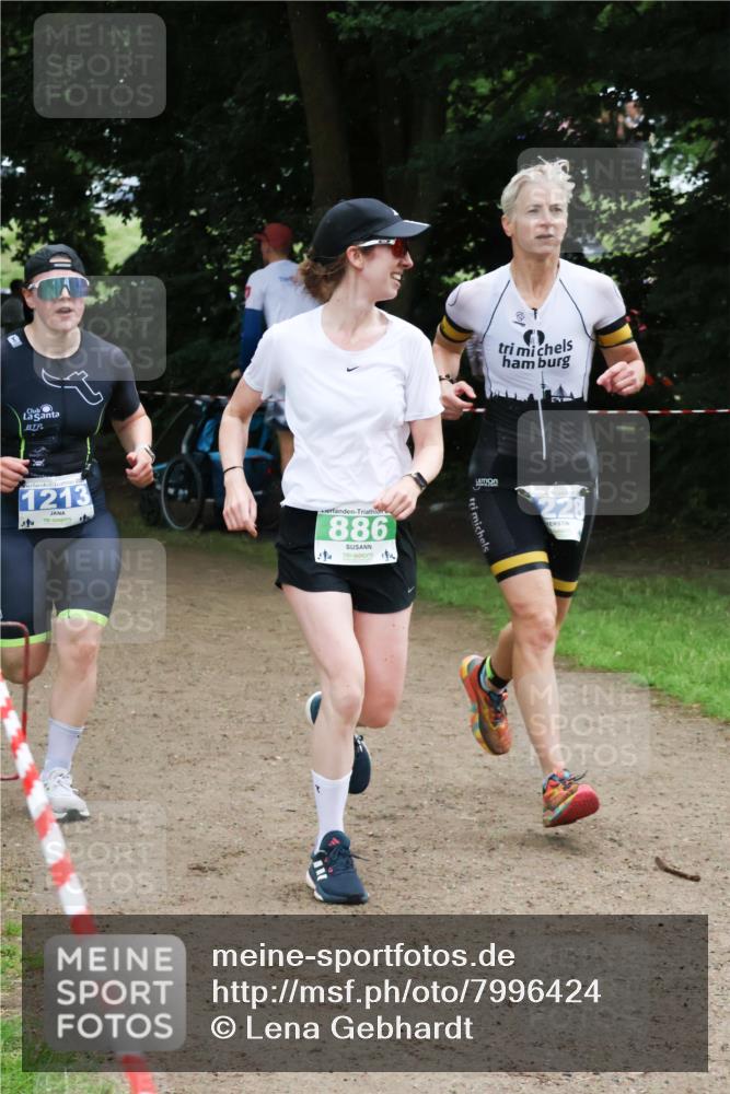 21.06.2025 - 27. Vierlanden-Triathlon Lena Gebhardt http://msf.ph/oto/7996424 15.06.2025 13:53:13 Laufen 20, 1213, 886, 4, 228 meine-sportfotos.de