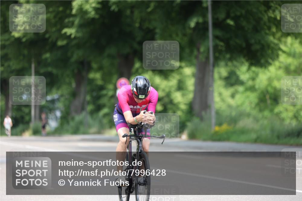 15.06.2025 - 7 Türme Triathlon Yannick Fuchs http://msf.ph/oto/7996428 15.06.2025 12:16:13 Radfahren 256 meine-sportfotos.de
