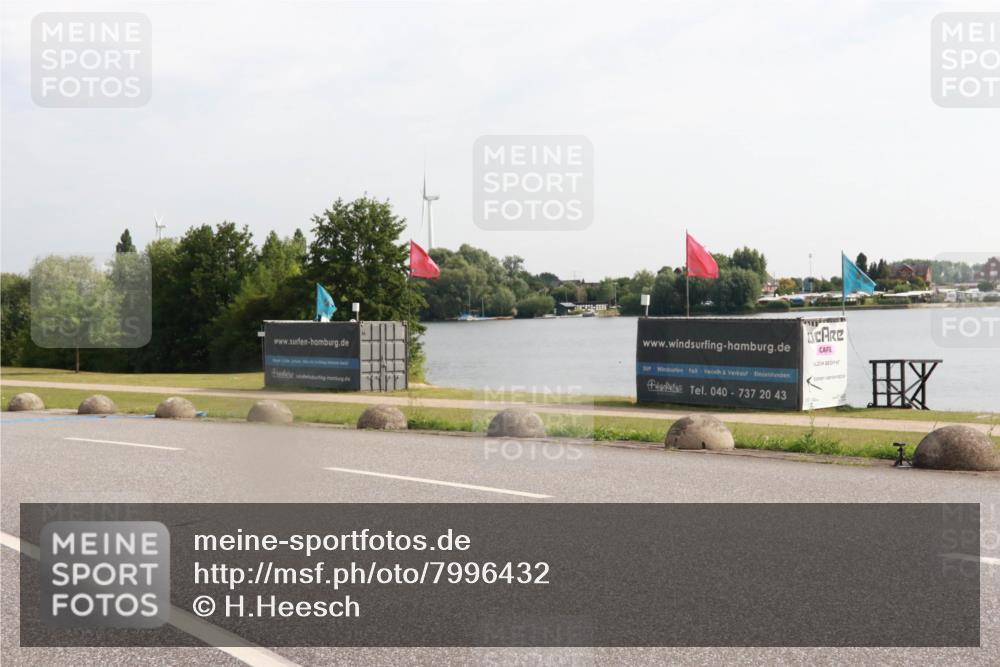 15.06.2025 - 27. Vierlanden-Triathlon H.Heesch http://msf.ph/oto/7996432 15.06.2025 09:24:53 Radfahren 138 meine-sportfotos.de