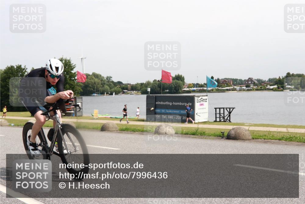 15.06.2025 - 27. Vierlanden-Triathlon H.Heesch http://msf.ph/oto/7996436 15.06.2025 11:30:18 Radfahren 735, 736, 930, 940, 973 meine-sportfotos.de