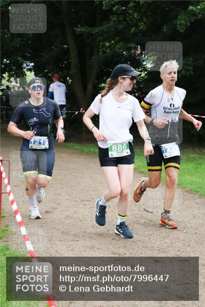 21.06.2025 - 27. Vierlanden-Triathlon Lena Gebhardt http://msf.ph/oto/7996447 15.06.2025 13:53:13 Laufen 1213, 2025, 886, 90, 1228 meine-sportfotos.de