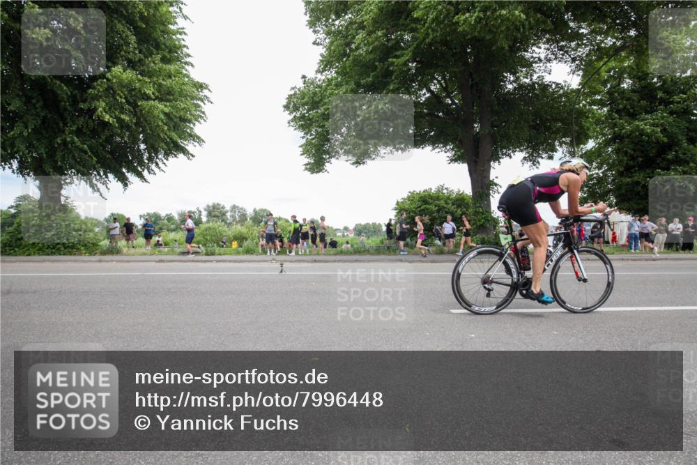15.06.2025 - 7 Türme Triathlon Yannick Fuchs http://msf.ph/oto/7996448 15.06.2025 13:46:48 Radfahren 581, 726, 735, 752, 788, 888, 957, 968, 976, 1109, 1113 meine-sportfotos.de