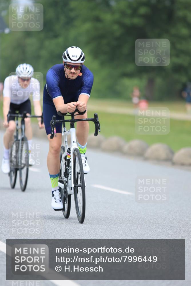 21.06.2025 - 27. Vierlanden-Triathlon H.Heesch http://msf.ph/oto/7996449 15.06.2025 12:13:54 Radfahren 642, 715, 959 meine-sportfotos.de