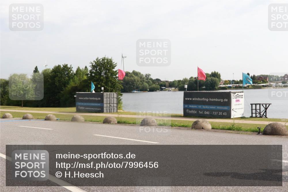15.06.2025 - 27. Vierlanden-Triathlon H.Heesch http://msf.ph/oto/7996456 15.06.2025 09:24:53 Radfahren 138 meine-sportfotos.de