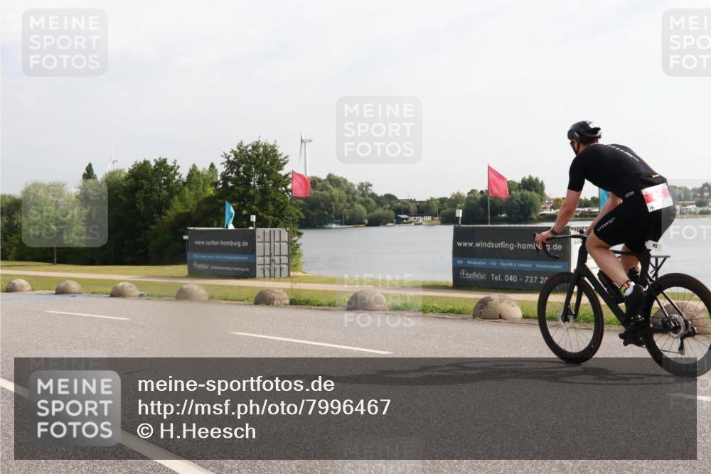 15.06.2025 - 27. Vierlanden-Triathlon H.Heesch http://msf.ph/oto/7996467 15.06.2025 09:24:53 Radfahren 138 meine-sportfotos.de