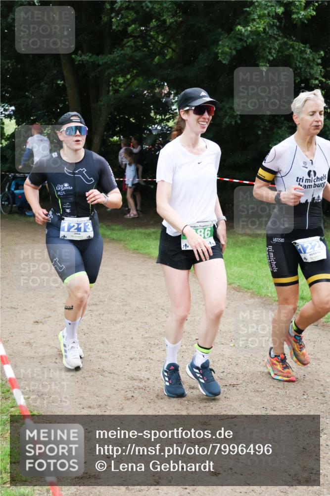 21.06.2025 - 27. Vierlanden-Triathlon Lena Gebhardt http://msf.ph/oto/7996496 15.06.2025 13:53:14 Laufen 1213 meine-sportfotos.de