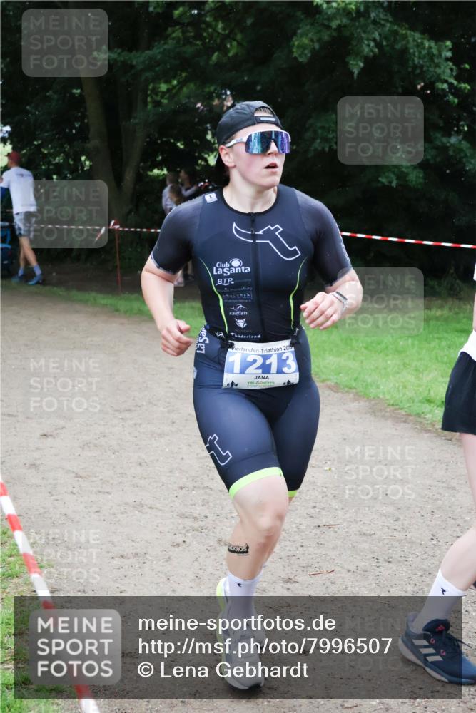 21.06.2025 - 27. Vierlanden-Triathlon Lena Gebhardt http://msf.ph/oto/7996507 15.06.2025 13:53:14 Laufen 20, 1213 meine-sportfotos.de