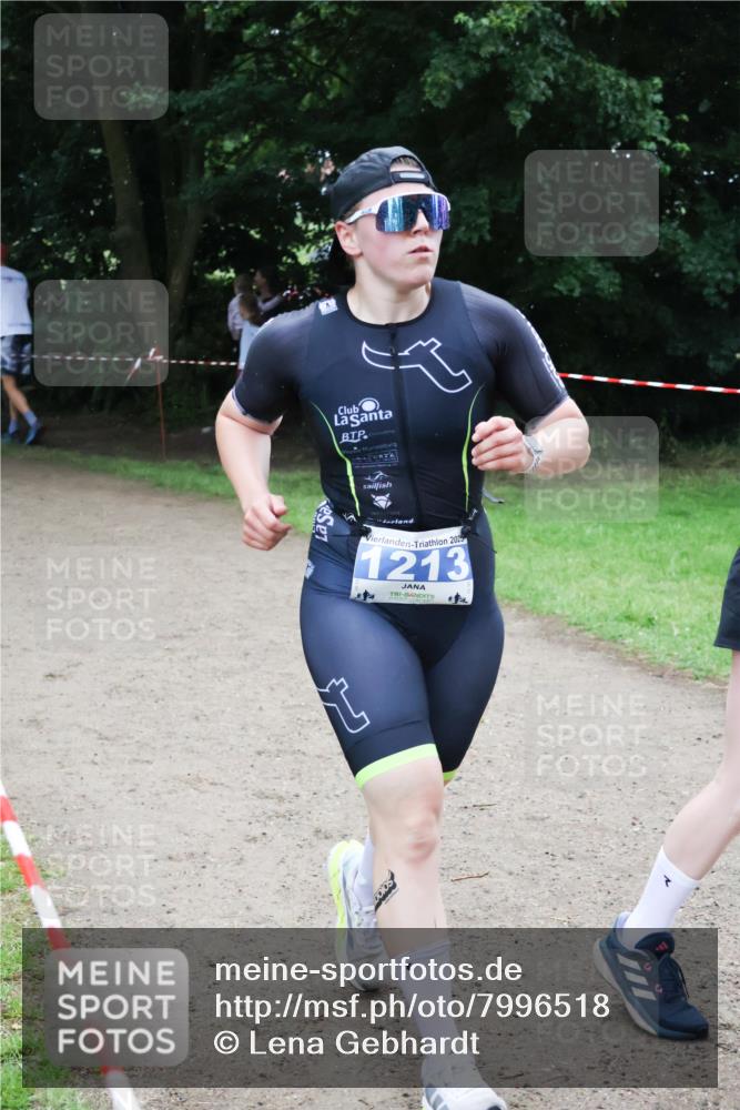 21.06.2025 - 27. Vierlanden-Triathlon Lena Gebhardt http://msf.ph/oto/7996518 15.06.2025 13:53:15 Laufen 202, 1213 meine-sportfotos.de