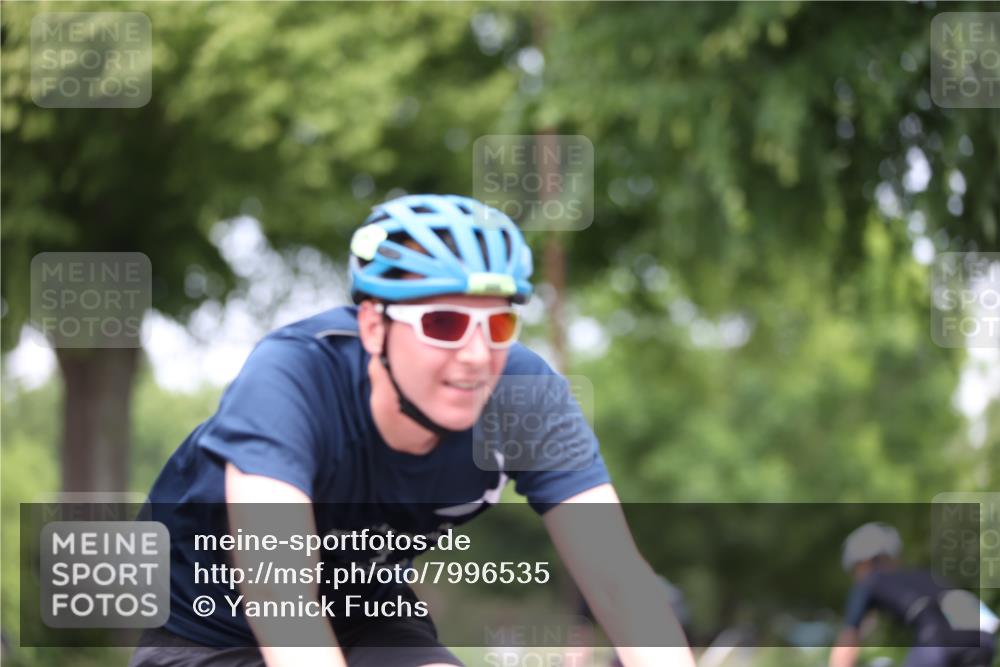 15.06.2025 - 7 Türme Triathlon Yannick Fuchs http://msf.ph/oto/7996535 15.06.2025 13:11:43 Radfahren 254, 352, 382, 415, 465, 668, 1189 meine-sportfotos.de