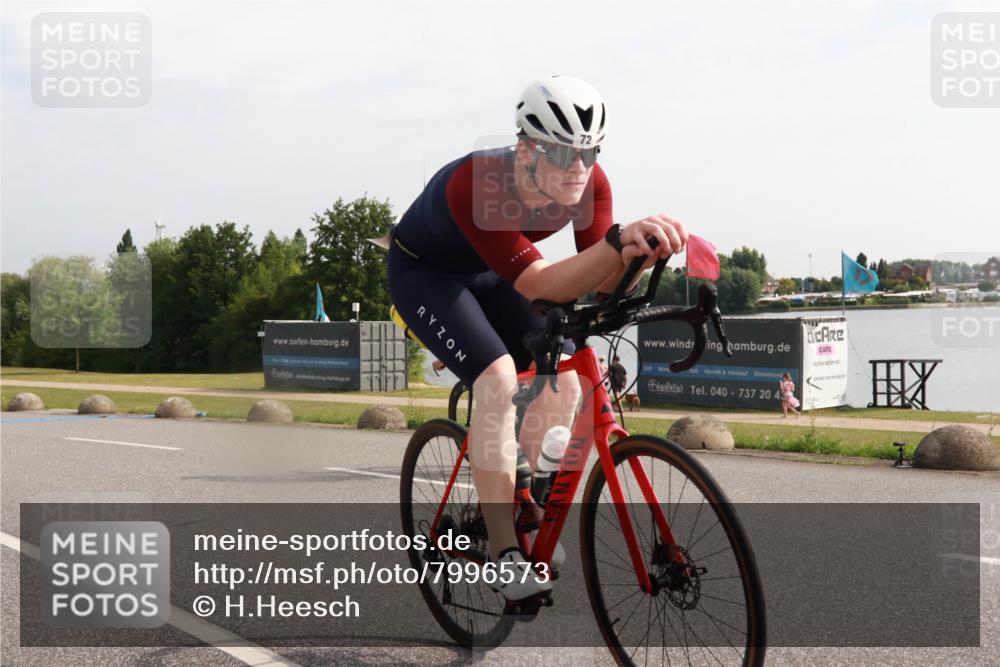 15.06.2025 - 27. Vierlanden-Triathlon H.Heesch http://msf.ph/oto/7996573 15.06.2025 09:26:15 Radfahren 72, 180, 194, 203 meine-sportfotos.de
