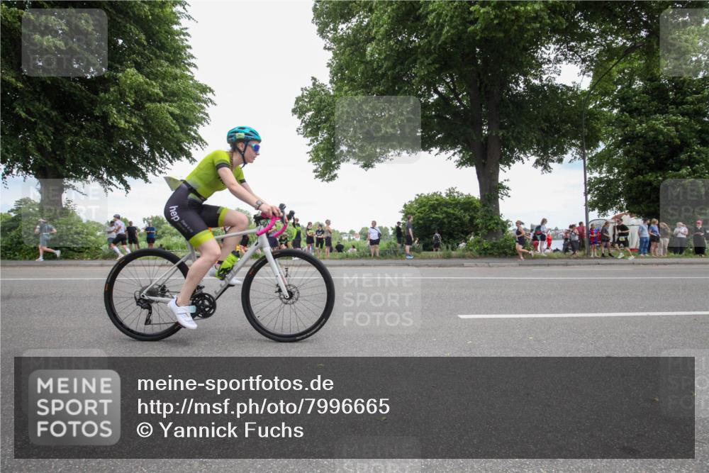 15.06.2025 - 7 Türme Triathlon Yannick Fuchs http://msf.ph/oto/7996665 15.06.2025 13:47:25 Radfahren 785, 1174 meine-sportfotos.de