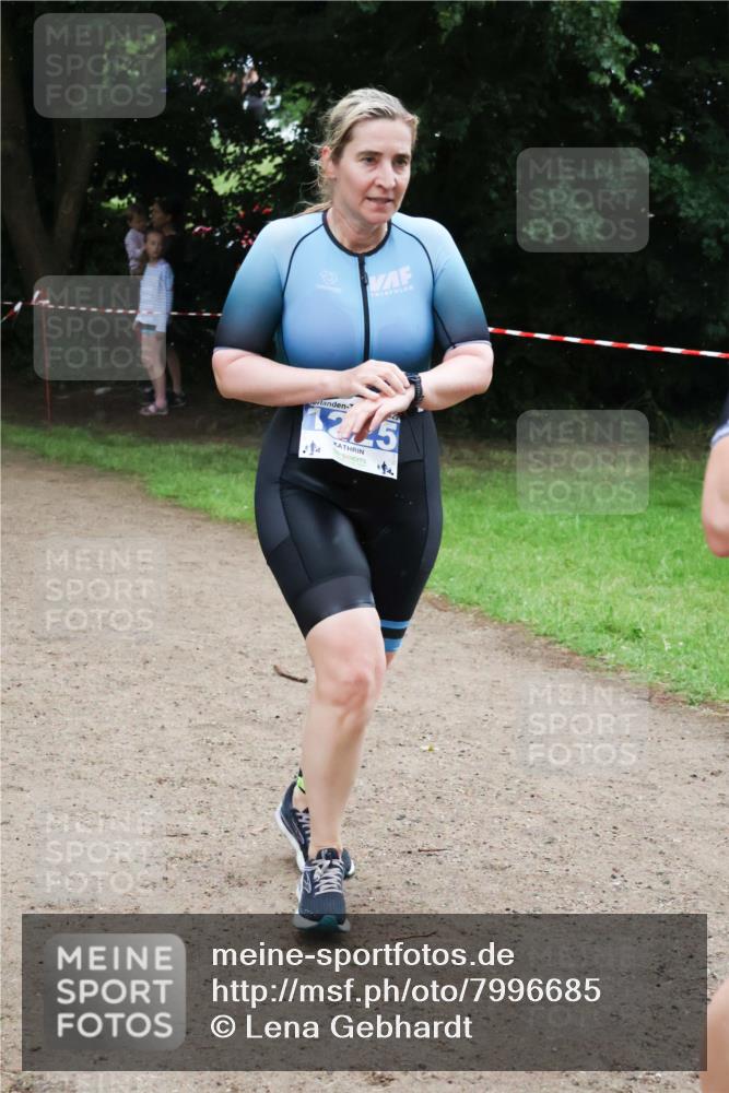 21.06.2025 - 27. Vierlanden-Triathlon Lena Gebhardt http://msf.ph/oto/7996685 15.06.2025 13:53:23 Laufen 1245 meine-sportfotos.de