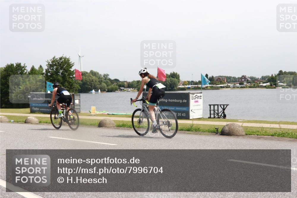 15.06.2025 - 27. Vierlanden-Triathlon H.Heesch http://msf.ph/oto/7996704 15.06.2025 11:31:06 Radfahren 228, 651, 891, 931, 980 meine-sportfotos.de
