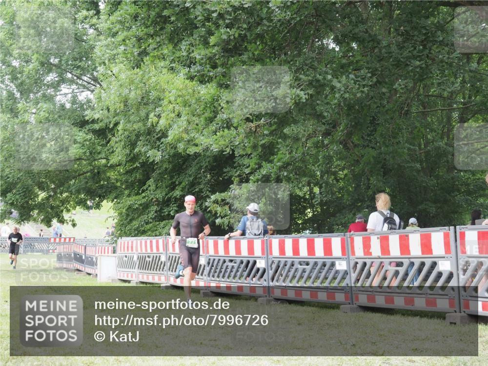 21.06.2025 - 27. Vierlanden-Triathlon KatJ http://msf.ph/oto/7996726 15.06.2025 12:49:42 Ziel 771 meine-sportfotos.de