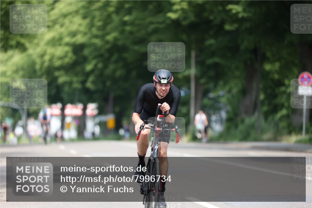 15.06.2025 - 7 Türme Triathlon Yannick Fuchs http://msf.ph/oto/7996734 15.06.2025 12:16:22 Radfahren 256, 260, 332, 561 meine-sportfotos.de