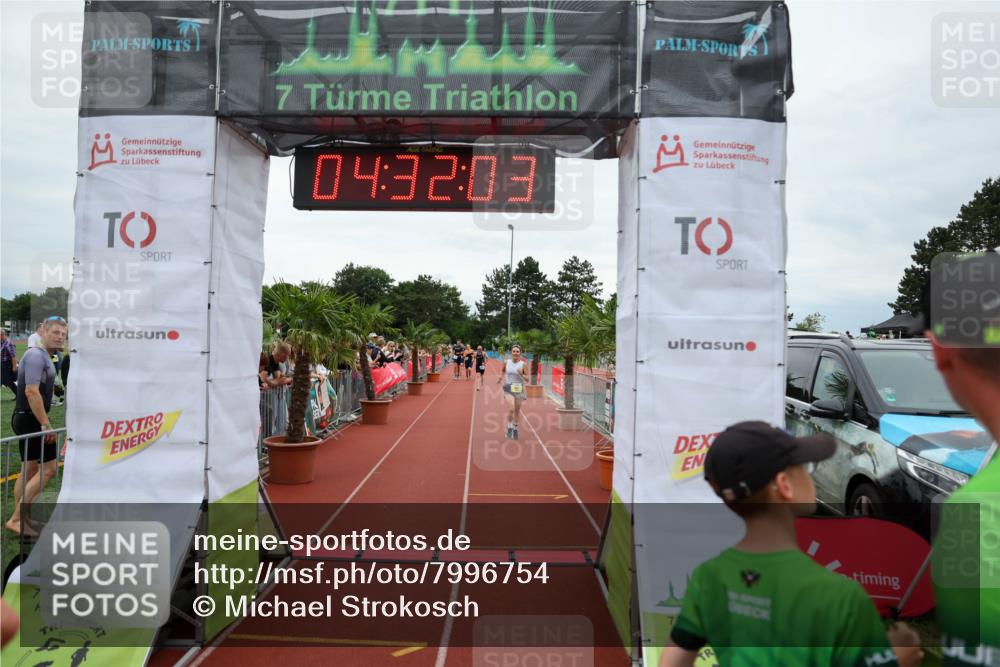 15.06.2025 - 7 Türme Triathlon Michael Strokosch http://msf.ph/oto/7996754 15.06.2025 14:32:03 Ziel 554, 967 meine-sportfotos.de