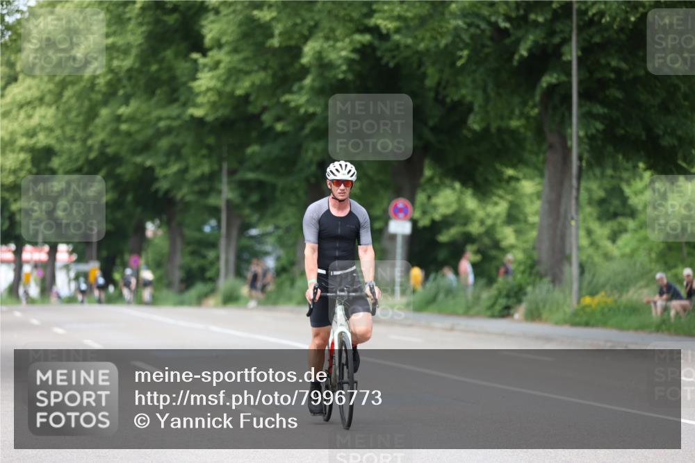15.06.2025 - 7 Türme Triathlon Yannick Fuchs http://msf.ph/oto/7996773 15.06.2025 13:11:59 Radfahren 228, 230, 553, 928, 932 meine-sportfotos.de