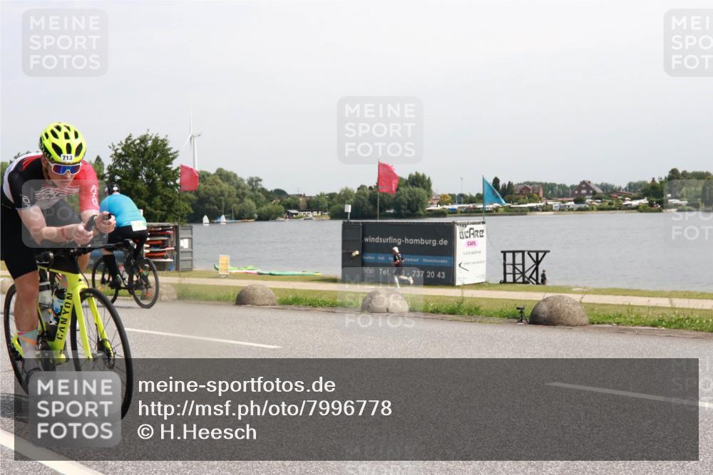 15.06.2025 - 27. Vierlanden-Triathlon H.Heesch http://msf.ph/oto/7996778 15.06.2025 11:31:12 Radfahren 713, 812, 895, 917, 924, 1400 meine-sportfotos.de
