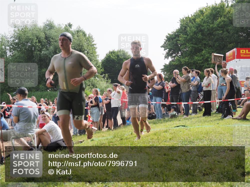 15.06.2025 - 27. Vierlanden-Triathlon KatJ http://msf.ph/oto/7996791 15.06.2025 09:55:36 Schwimmen 272, 316, 327, 329, 335, 353, 548 meine-sportfotos.de