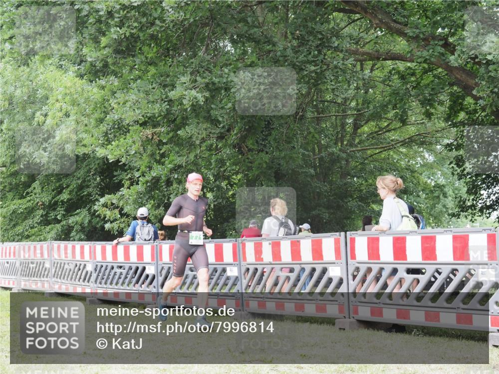 21.06.2025 - 27. Vierlanden-Triathlon KatJ http://msf.ph/oto/7996814 15.06.2025 12:49:43 Ziel 771 meine-sportfotos.de