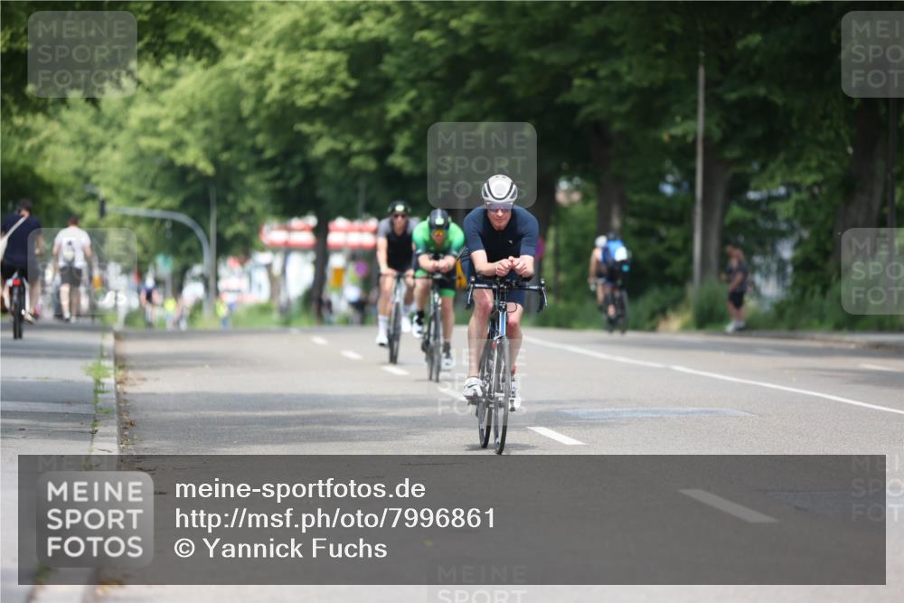 15.06.2025 - 7 Türme Triathlon Yannick Fuchs http://msf.ph/oto/7996861 15.06.2025 12:16:39 Radfahren 204, 278, 406, 551 meine-sportfotos.de