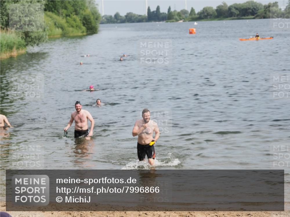 21.06.2025 - 27. Vierlanden-Triathlon MichiJ http://msf.ph/oto/7996866 15.06.2026 09:58:04 Schwimmen 289, 347 meine-sportfotos.de