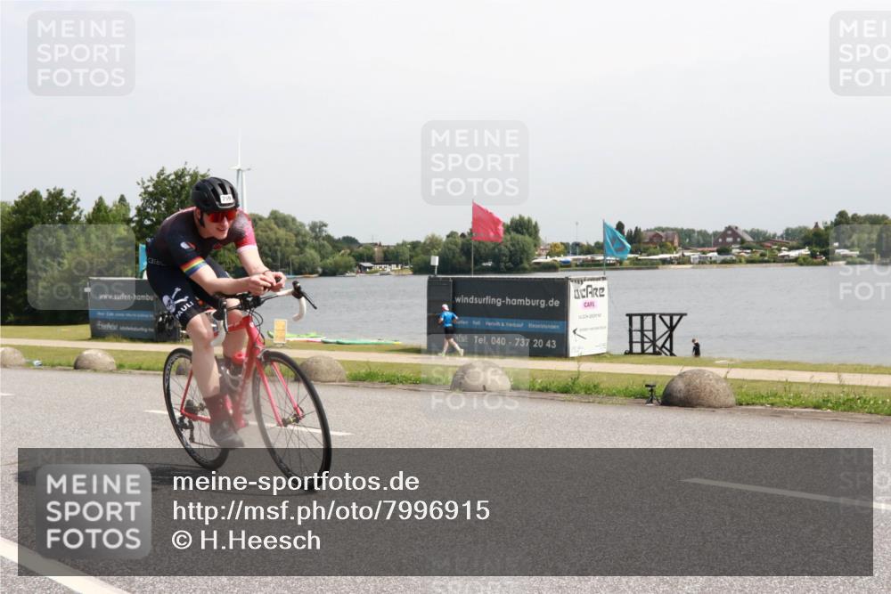 15.06.2025 - 27. Vierlanden-Triathlon H.Heesch http://msf.ph/oto/7996915 15.06.2025 11:31:38 Radfahren 652, 759, 838 meine-sportfotos.de