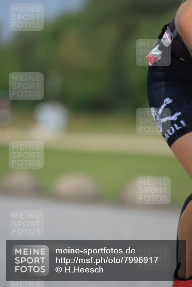 21.06.2025 - 27. Vierlanden-Triathlon H.Heesch http://msf.ph/oto/7996917 15.06.2025 12:22:53 Radfahren 934 meine-sportfotos.de
