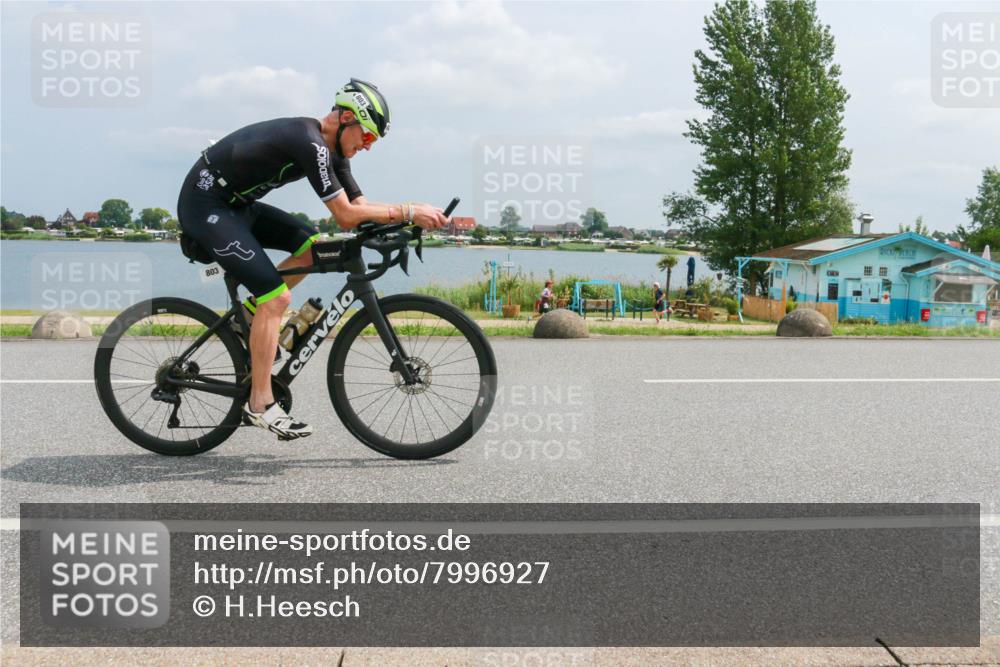 21.06.2025 - 27. Vierlanden-Triathlon H.Heesch http://msf.ph/oto/7996927 15.06.2025 12:23:47 Radfahren 803, 840 meine-sportfotos.de