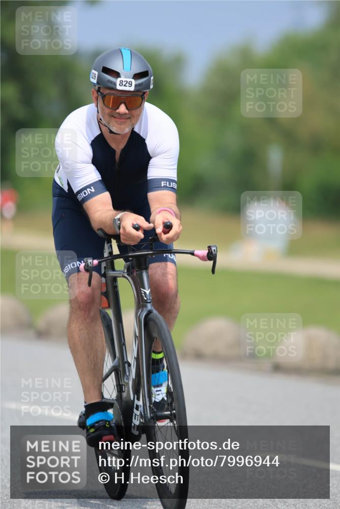 21.06.2025 - 27. Vierlanden-Triathlon H.Heesch http://msf.ph/oto/7996944 15.06.2025 12:23:31 Radfahren 733, 805, 812, 829 meine-sportfotos.de