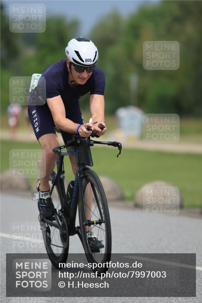21.06.2025 - 27. Vierlanden-Triathlon H.Heesch http://msf.ph/oto/7997003 15.06.2025 12:23:36 Radfahren 733, 805, 812 meine-sportfotos.de