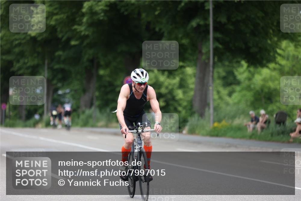 15.06.2025 - 7 Türme Triathlon Yannick Fuchs http://msf.ph/oto/7997015 15.06.2025 13:12:18 Radfahren 359, 555, 593, 1178 meine-sportfotos.de