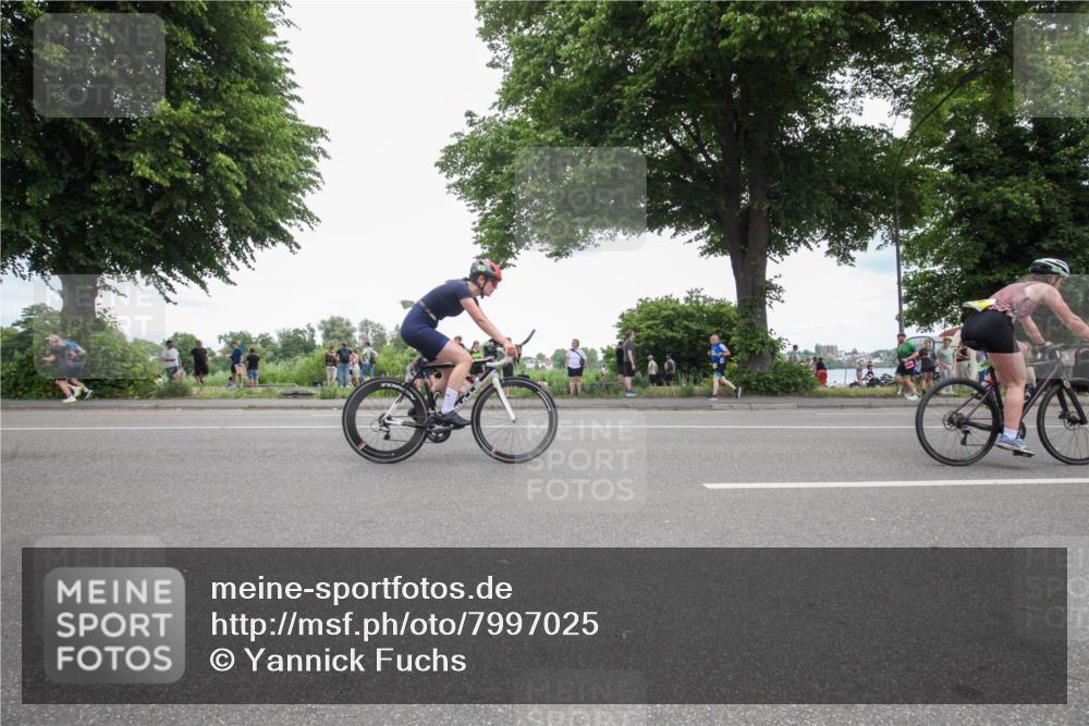 15.06.2025 - 7 Türme Triathlon Yannick Fuchs http://msf.ph/oto/7997025 15.06.2025 13:48:50 Radfahren 212, 428, 796, 806, 1013, 1092 meine-sportfotos.de