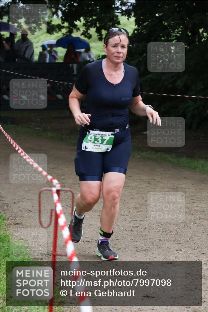 21.06.2025 - 27. Vierlanden-Triathlon Lena Gebhardt http://msf.ph/oto/7997098 15.06.2025 13:54:27 Laufen 2025, 937, 3 meine-sportfotos.de