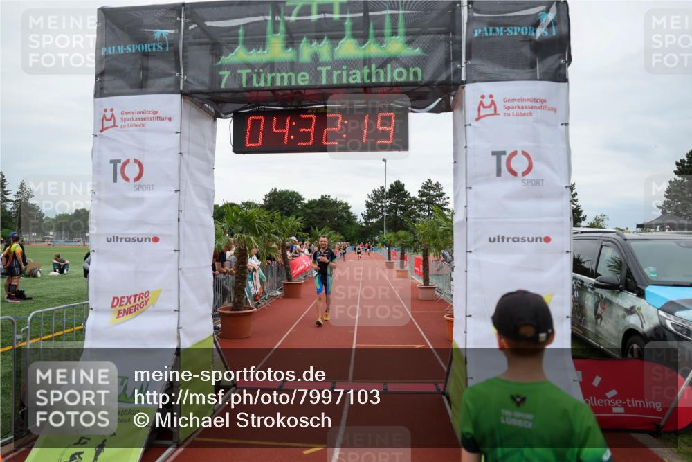 15.06.2025 - 7 Türme Triathlon Michael Strokosch http://msf.ph/oto/7997103 15.06.2025 14:32:18 Ziel 492, 500, 567, 914 meine-sportfotos.de