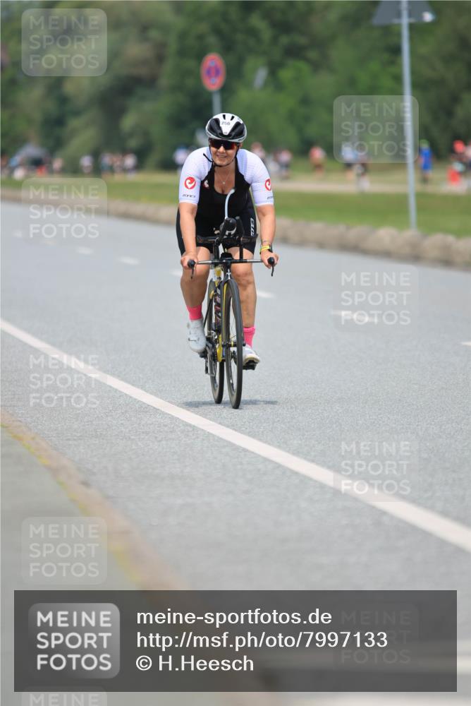 21.06.2025 - 27. Vierlanden-Triathlon H.Heesch http://msf.ph/oto/7997133 15.06.2025 12:24:11 Radfahren 250, 918 meine-sportfotos.de