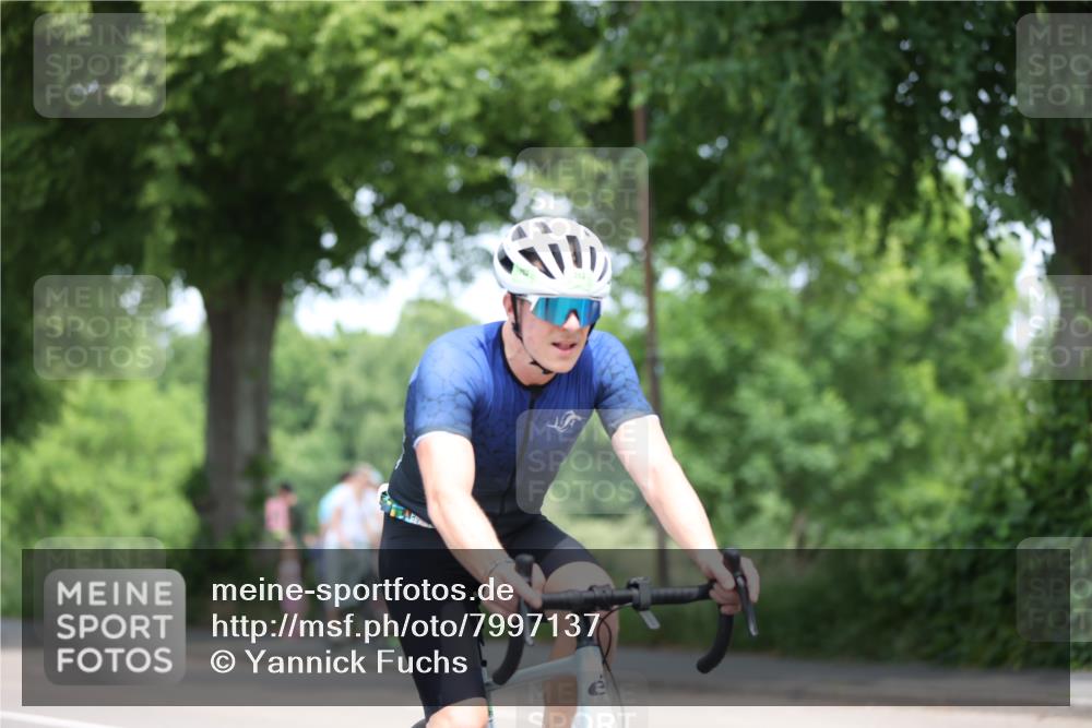 15.06.2025 - 7 Türme Triathlon Yannick Fuchs http://msf.ph/oto/7997137 15.06.2025 12:16:55 Radfahren 443, 599, 605, 605 meine-sportfotos.de