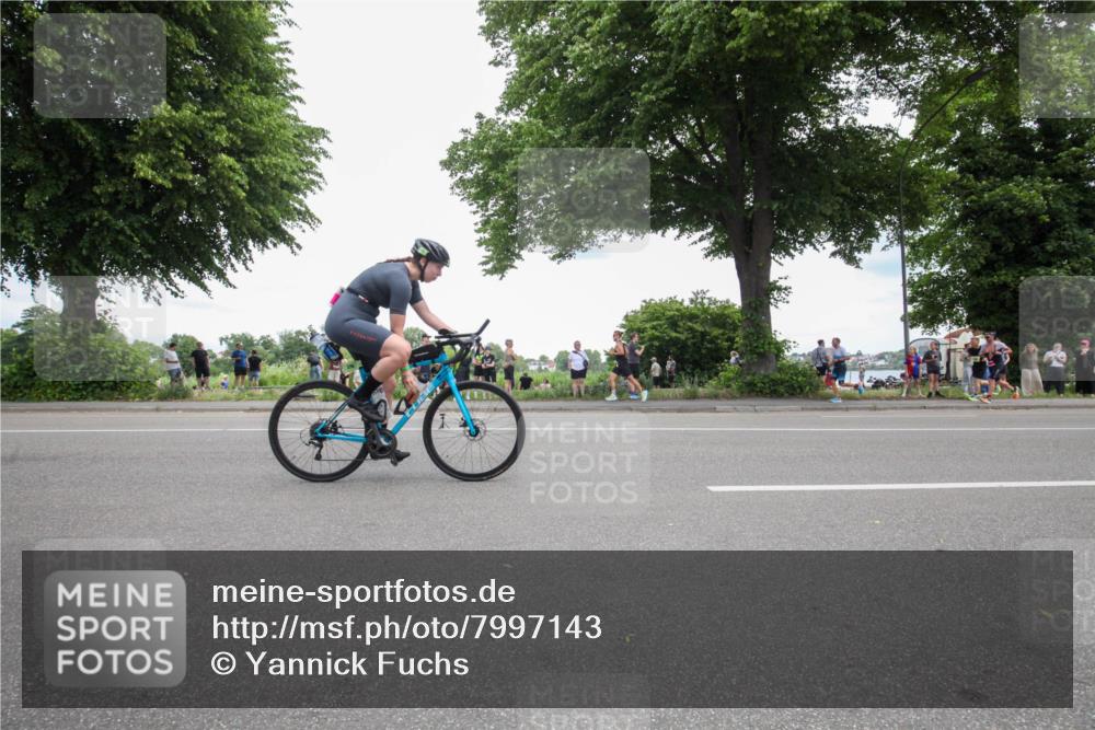 15.06.2025 - 7 Türme Triathlon Yannick Fuchs http://msf.ph/oto/7997143 15.06.2025 13:49:04 Radfahren 230, 304, 307, 706, 756, 761, 1110 meine-sportfotos.de