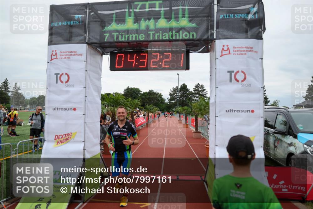 15.06.2025 - 7 Türme Triathlon Michael Strokosch http://msf.ph/oto/7997161 15.06.2025 14:32:21 Ziel 500, 567 meine-sportfotos.de