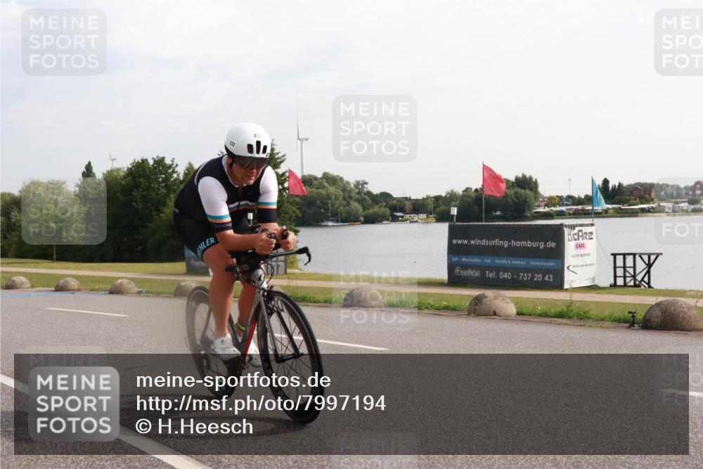 15.06.2025 - 27. Vierlanden-Triathlon H.Heesch http://msf.ph/oto/7997194 15.06.2025 09:32:57 Radfahren 48, 72, 81, 180, 232 meine-sportfotos.de