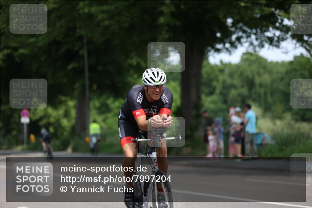 15.06.2025 - 7 Türme Triathlon Yannick Fuchs http://msf.ph/oto/7997204 15.06.2025 12:17:12 Radfahren 395, 501, 633 meine-sportfotos.de