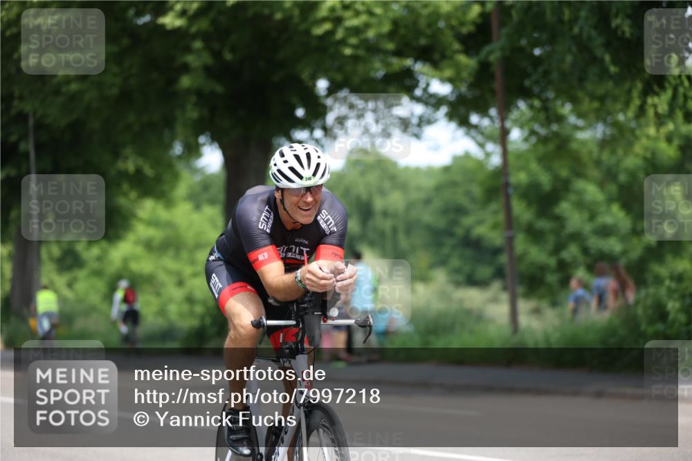 15.06.2025 - 7 Türme Triathlon Yannick Fuchs http://msf.ph/oto/7997218 15.06.2025 12:17:12 Radfahren 395, 501, 633 meine-sportfotos.de