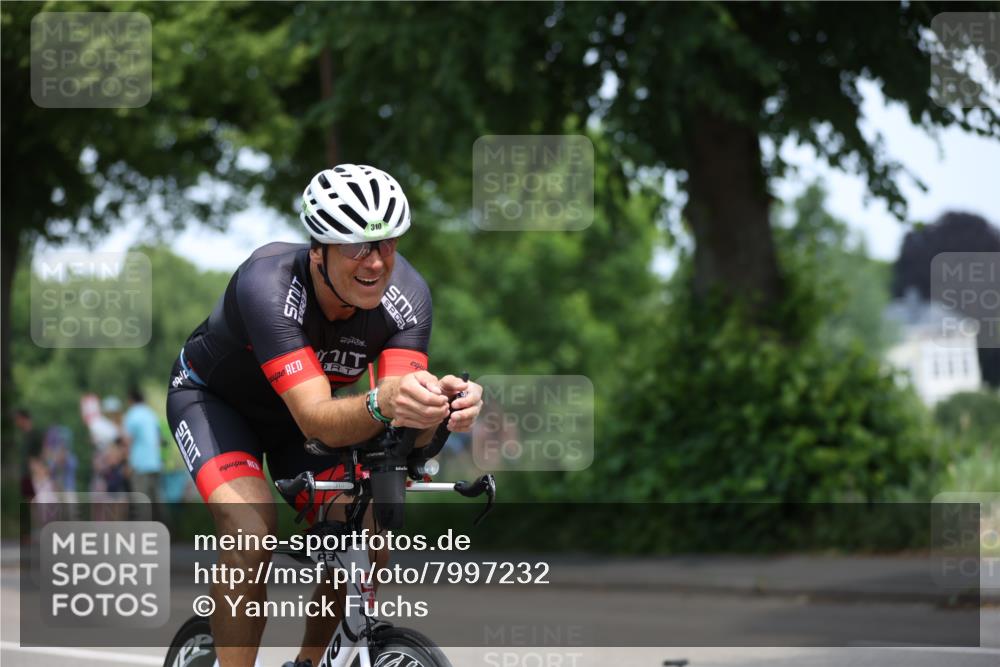 15.06.2025 - 7 Türme Triathlon Yannick Fuchs http://msf.ph/oto/7997232 15.06.2025 12:17:12 Radfahren 395, 501, 633 meine-sportfotos.de