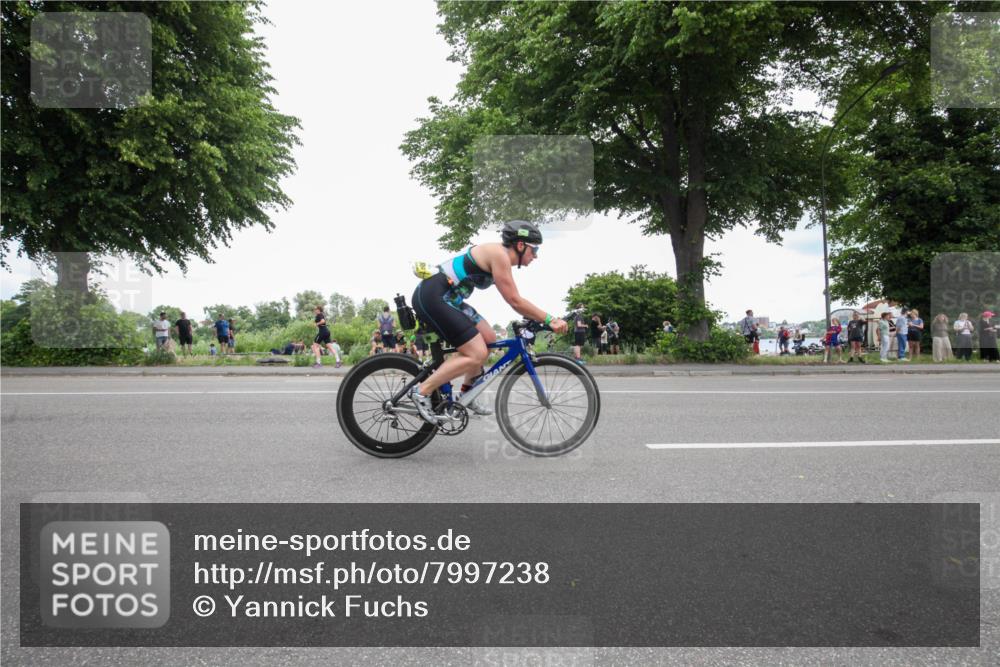 15.06.2025 - 7 Türme Triathlon Yannick Fuchs http://msf.ph/oto/7997238 15.06.2025 13:49:25 Radfahren 547, 847, 994 meine-sportfotos.de