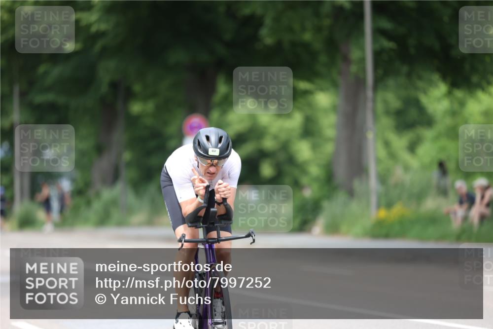 15.06.2025 - 7 Türme Triathlon Yannick Fuchs http://msf.ph/oto/7997252 15.06.2025 13:12:40 Radfahren 581, 660, 751, 1129, 1137, 1138 meine-sportfotos.de