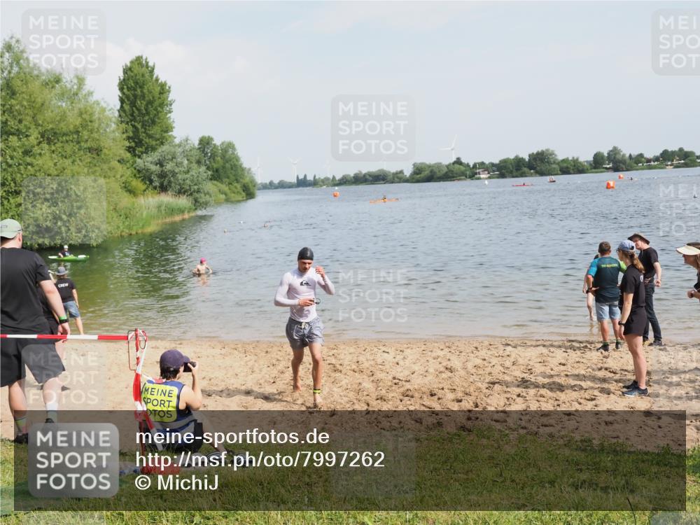 21.06.2025 - 27. Vierlanden-Triathlon MichiJ http://msf.ph/oto/7997262 15.06.2026 09:58:30 Schwimmen 345 meine-sportfotos.de