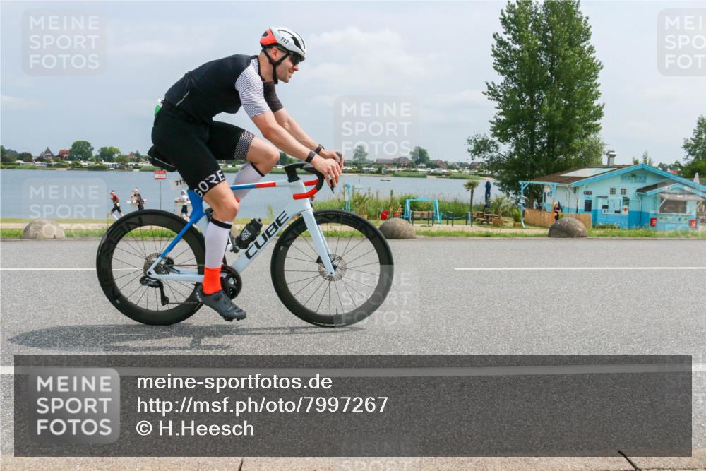 21.06.2025 - 27. Vierlanden-Triathlon H.Heesch http://msf.ph/oto/7997267 15.06.2025 12:25:30 Radfahren 717, 787, 847 meine-sportfotos.de