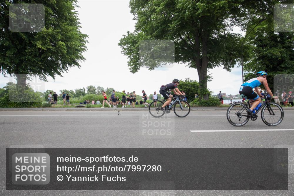 15.06.2025 - 7 Türme Triathlon Yannick Fuchs http://msf.ph/oto/7997280 15.06.2025 13:49:37 Radfahren 514, 781, 1051, 1089 meine-sportfotos.de
