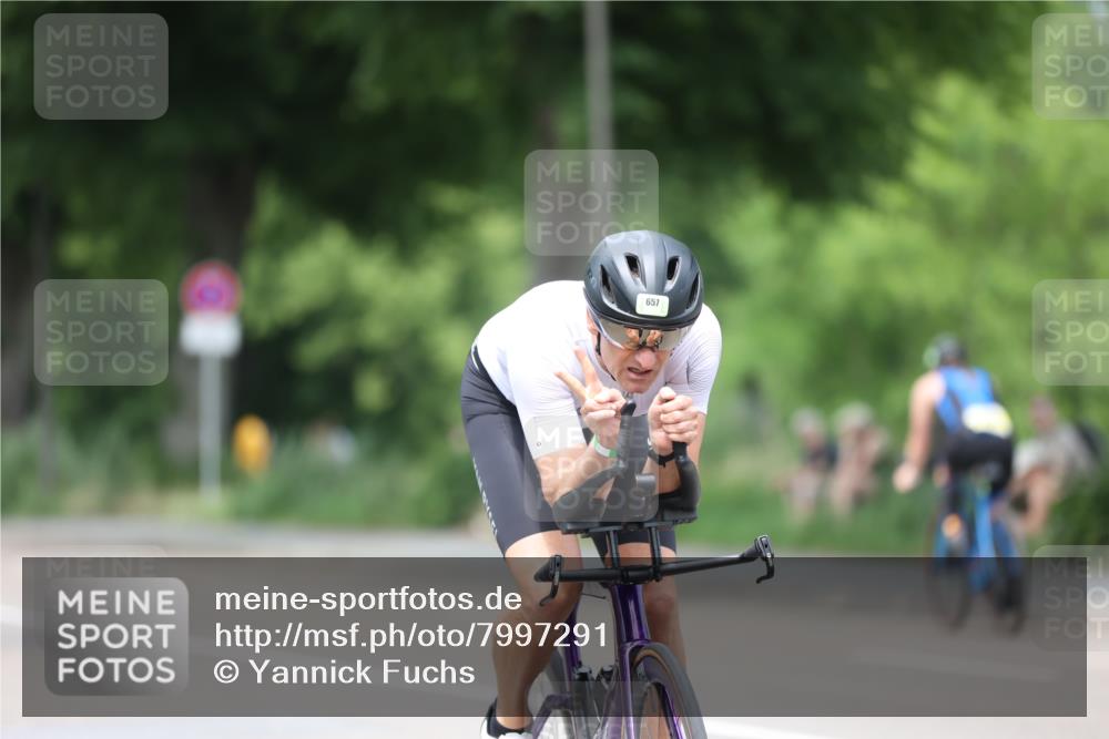 15.06.2025 - 7 Türme Triathlon Yannick Fuchs http://msf.ph/oto/7997291 15.06.2025 13:12:40 Radfahren 581, 660, 751, 1129, 1137, 1138 meine-sportfotos.de