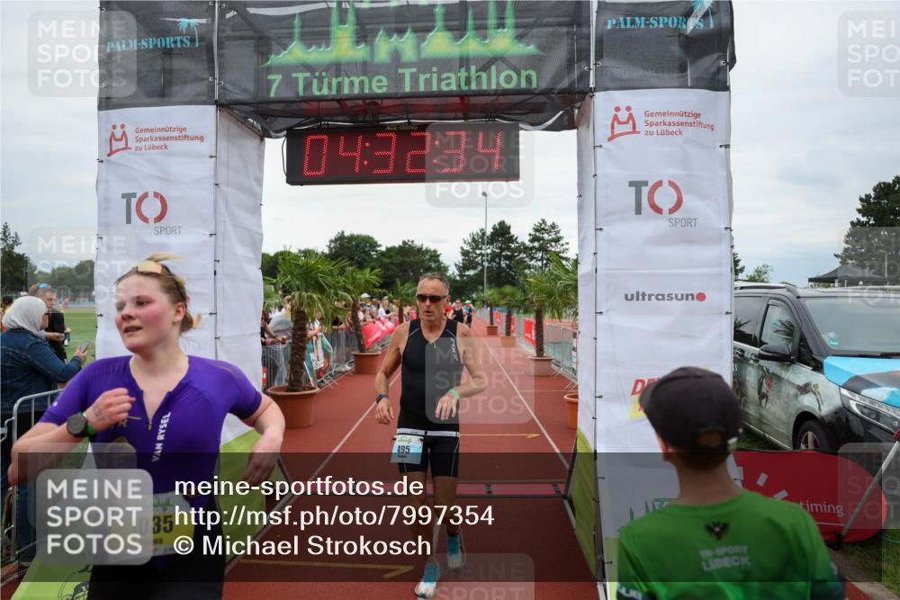 15.06.2025 - 7 Türme Triathlon Michael Strokosch http://msf.ph/oto/7997354 15.06.2025 14:32:34 Ziel 488, 495, 533, 830, 871, 1035 meine-sportfotos.de